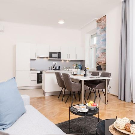 Stadlau Live Apartments Wina Bagian luar foto