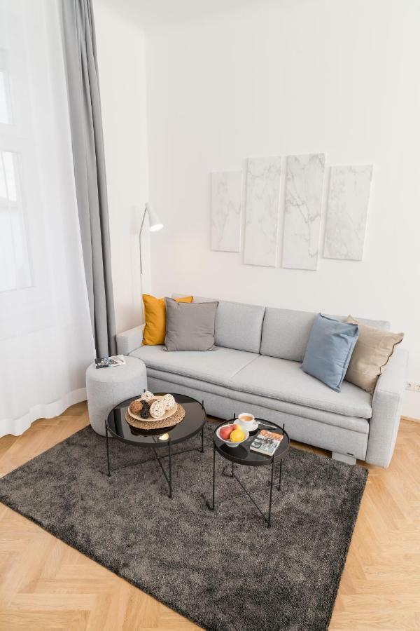 Stadlau Live Apartments Wina Bagian luar foto