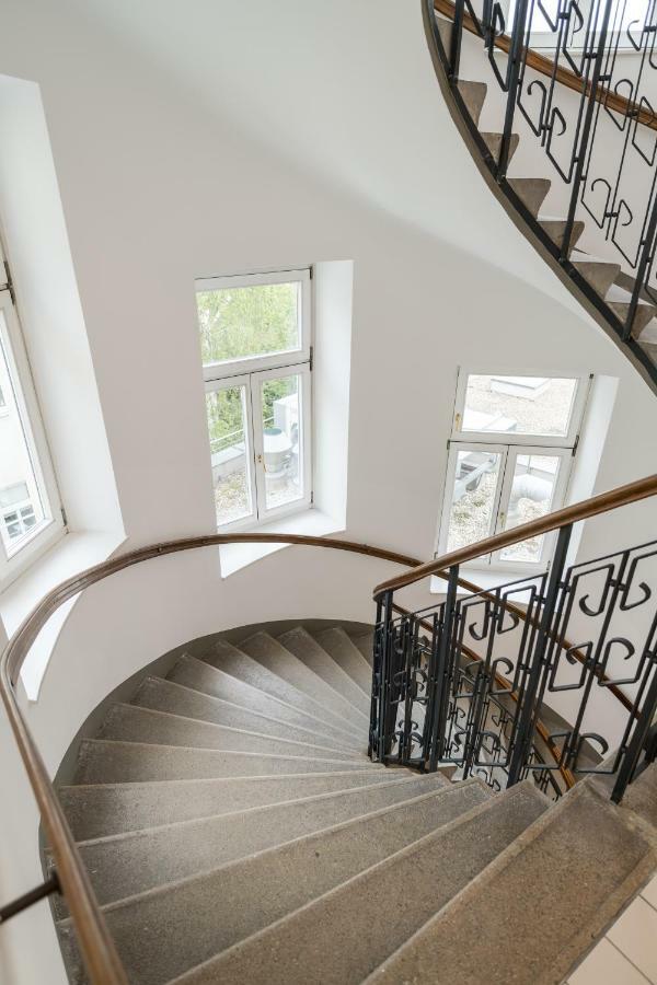 Stadlau Live Apartments Wina Bagian luar foto