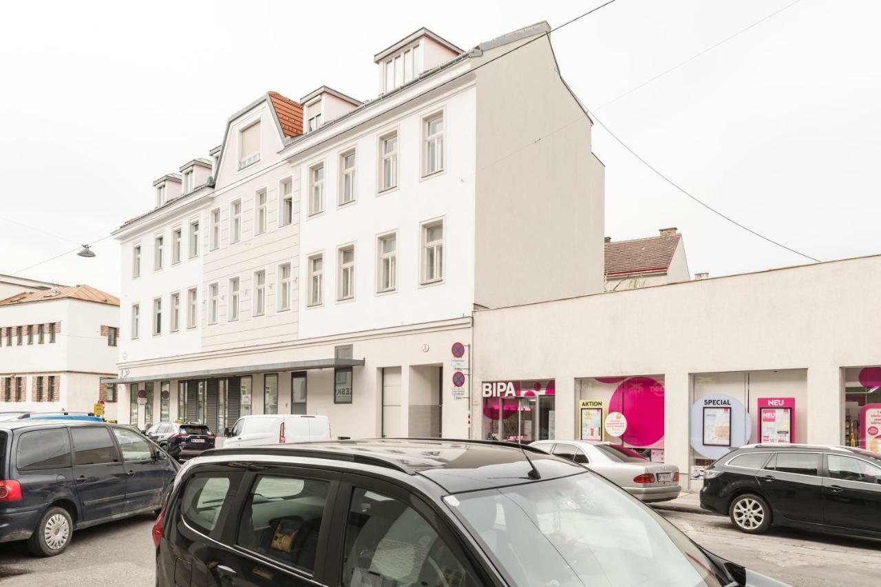 Stadlau Live Apartments Wina Bagian luar foto