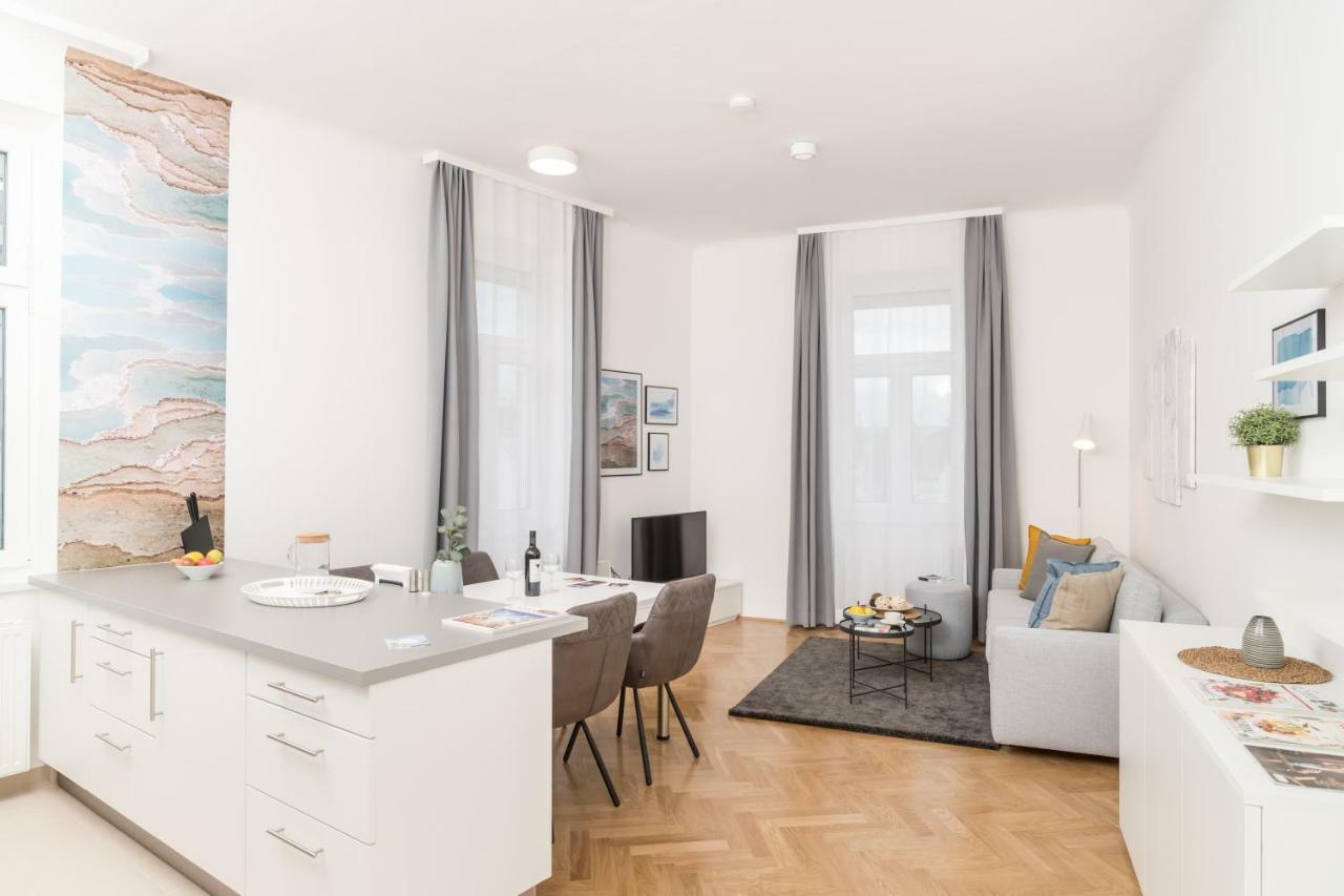 Stadlau Live Apartments Wina Bagian luar foto
