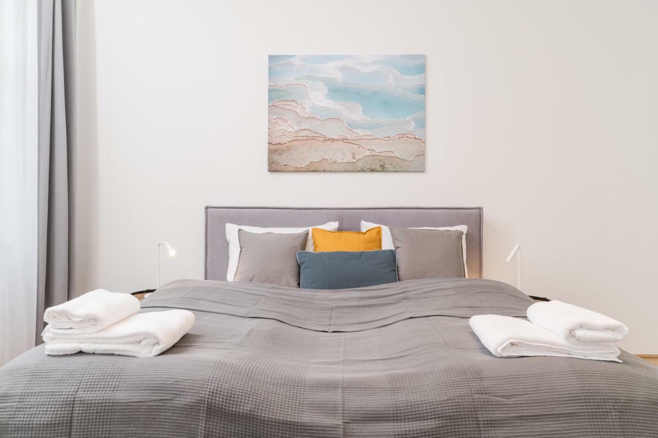 Stadlau Live Apartments Wina Bagian luar foto