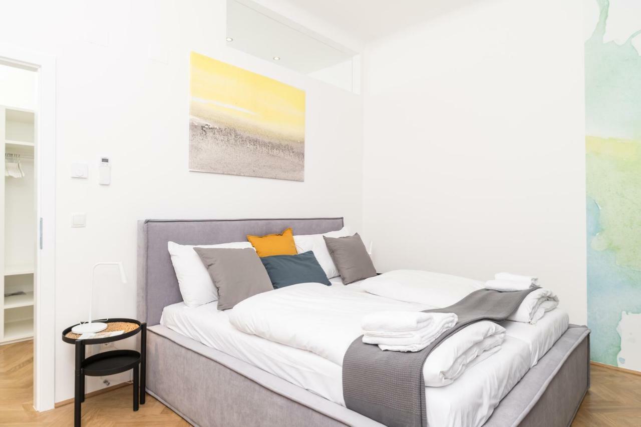 Stadlau Live Apartments Wina Bagian luar foto