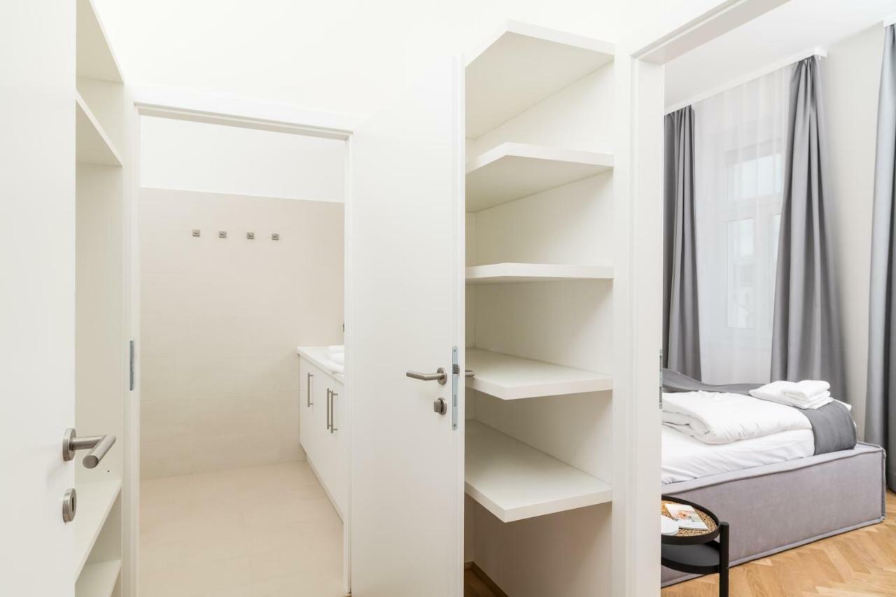 Stadlau Live Apartments Wina Bagian luar foto